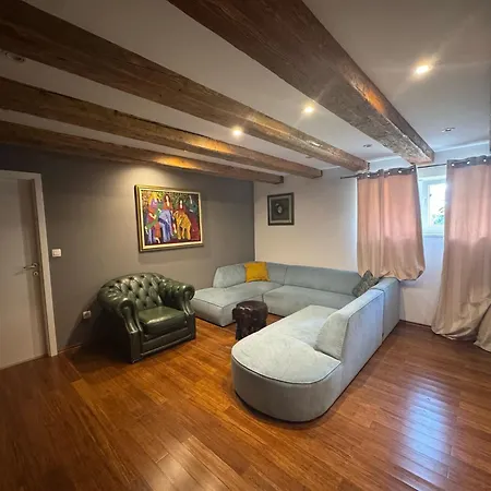 Seaside Zitta Apartment & Pickeball Court